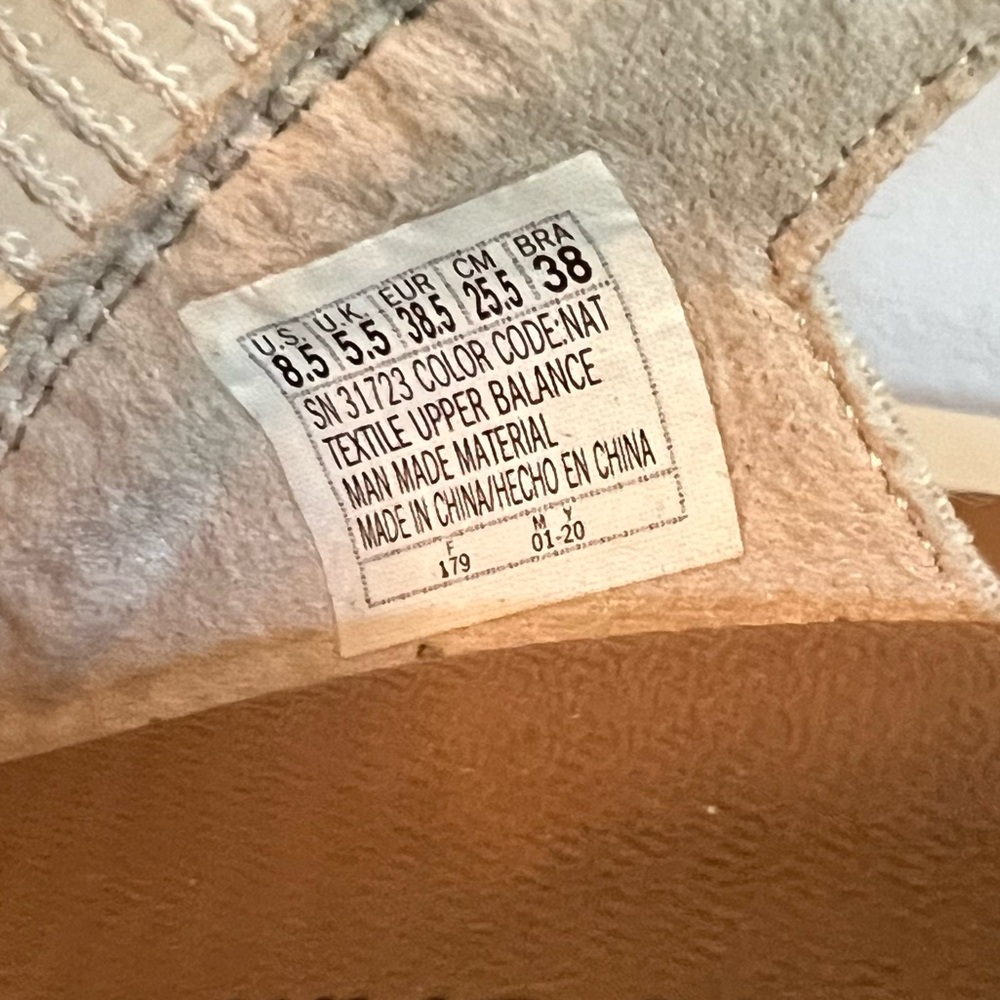 Skechers Beige and Brown Sandals - Picture 6 of 7